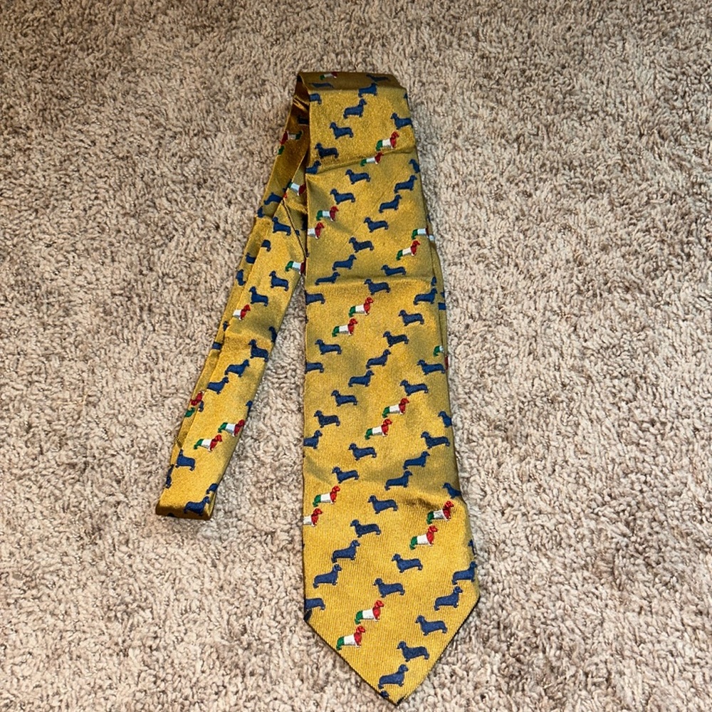 MOSCHINO ITALIAN MEN’S TIE DOG PATTERN 100%SILK MADE ITALY